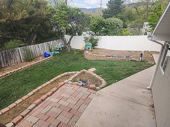 4th image of 514 Pinecone Dr