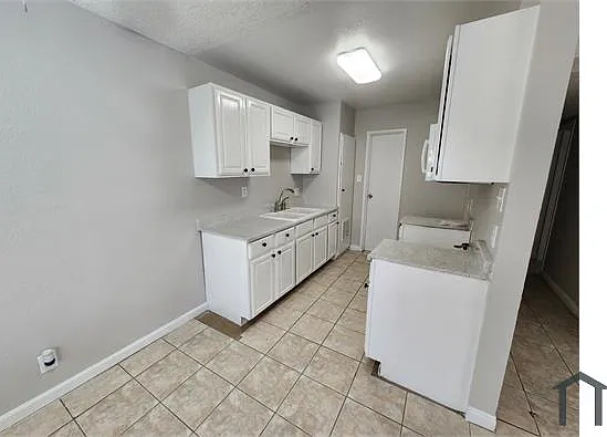 1705 Breckenwood Ct #2 — Photo 3