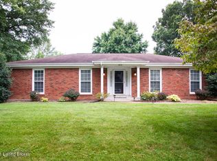 1810 Warrington Way, Crossgate, KY 40222