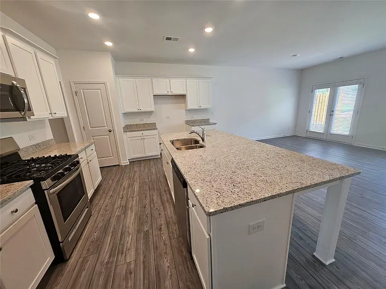 1853 Frisco Way — Photo 10