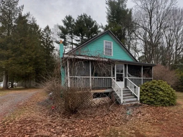 151 Dedham St, Wrentham, MA 02093