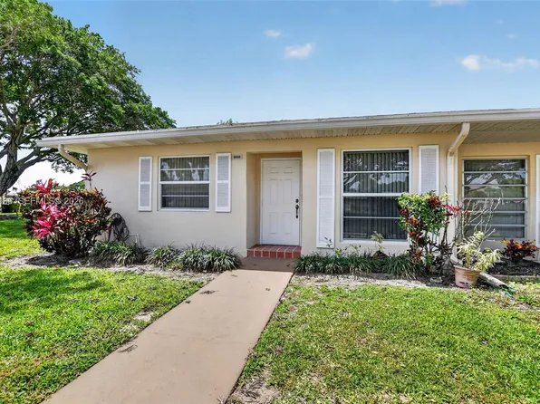 8662 Bella Vista Dr, Boca Raton, FL 33433