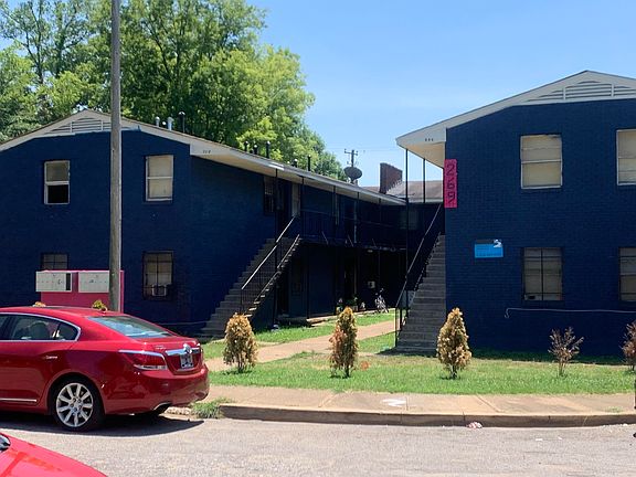 4th image of 266 Bond Ave
