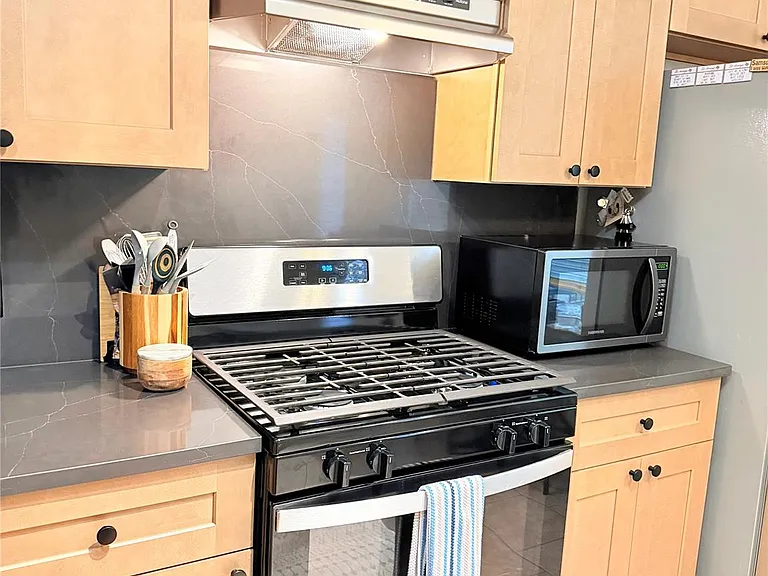 2419 Allred Dr #B — Photo 11