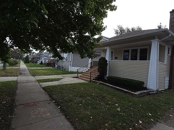 2nd image of 241 Warren St