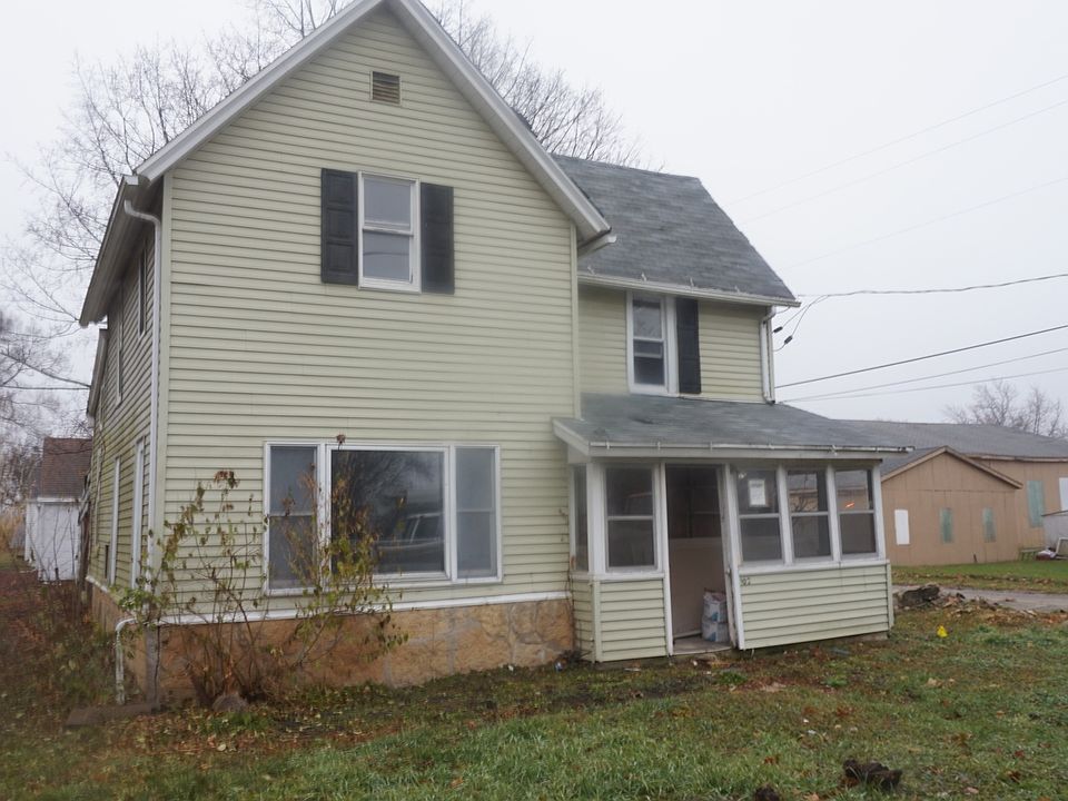 1st image of 102 N Bridge St