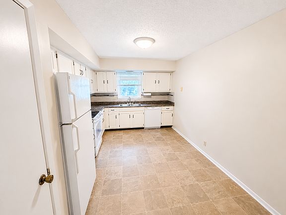 4th image of 3124 Cambridge St