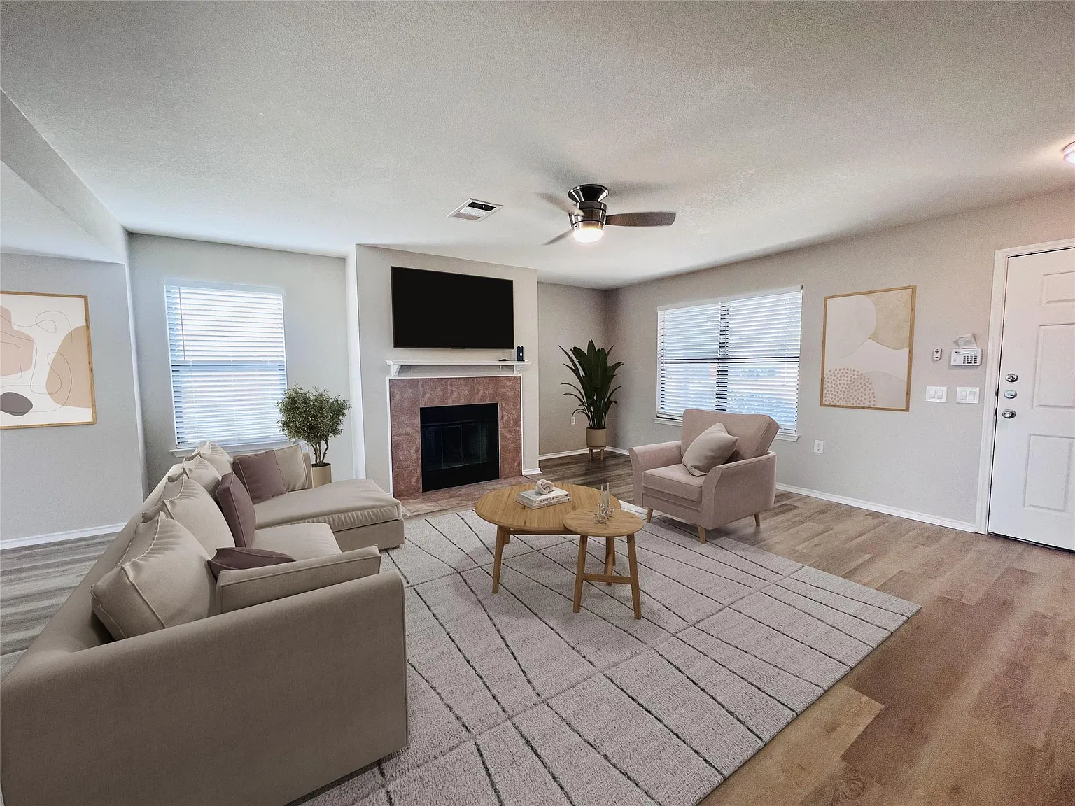 3 bed, 2.5 bath, 2183 sqft, $1,895 — Photo 2