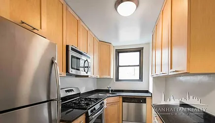 Rented by Manhattan Realty Group