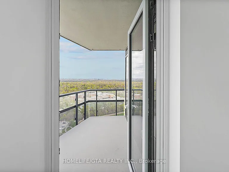 60 Central Park Dr #2413 — Photo 32