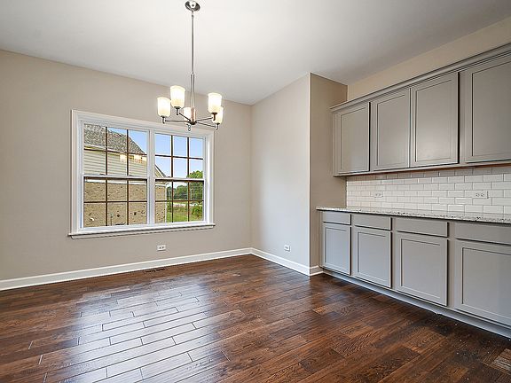 5th image of 13147 Eliza Dr