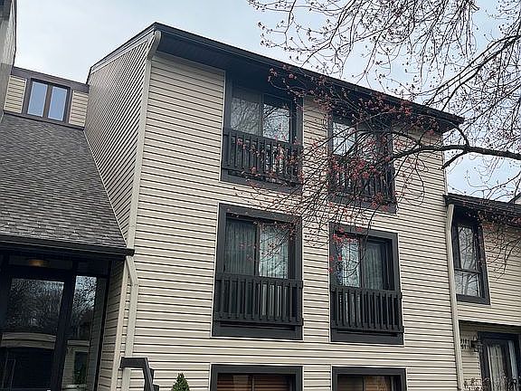 4th image of 6310 Greenwood Pkwy APT 106