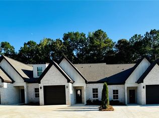 1100 Arcadia Ave #304, Auburn, AL 36830