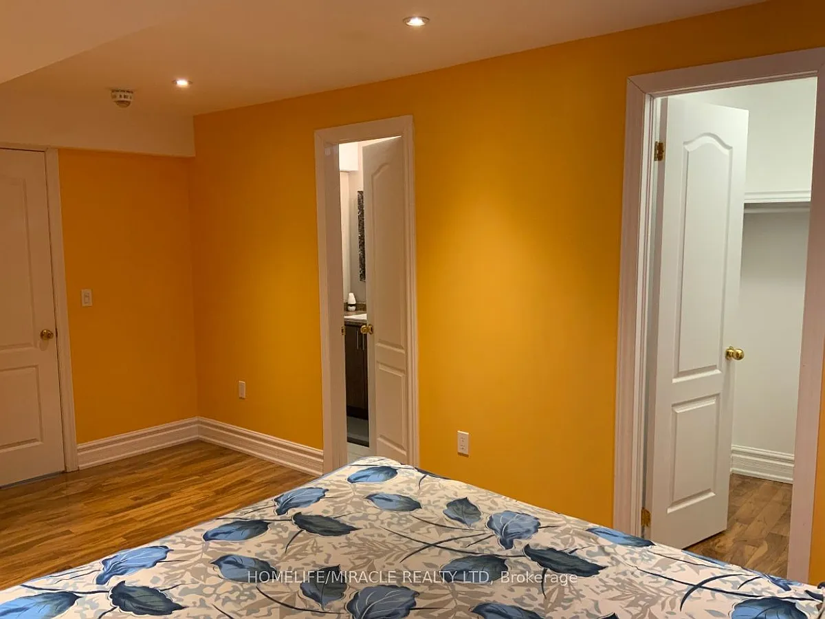 Building Photo - 8 Astoria Pl #BASEMENT