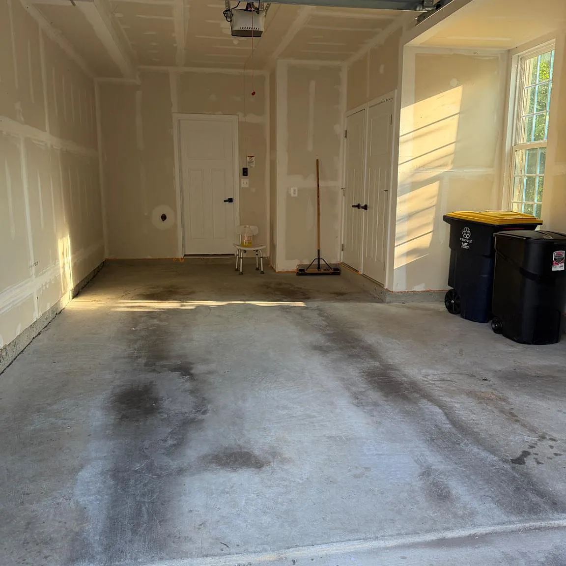 3 bed, 3.5 bath, 1940 sqft, $3,000 — Photo 4