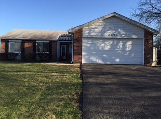 3035 Fox Hill Rd, Aurora, IL 60504