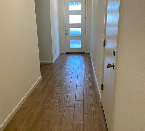 3rd image of 6539 E Fern Ave