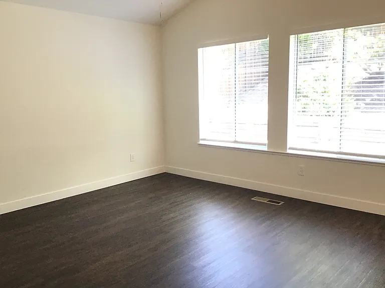 2244 Stone View Dr — Photo 7