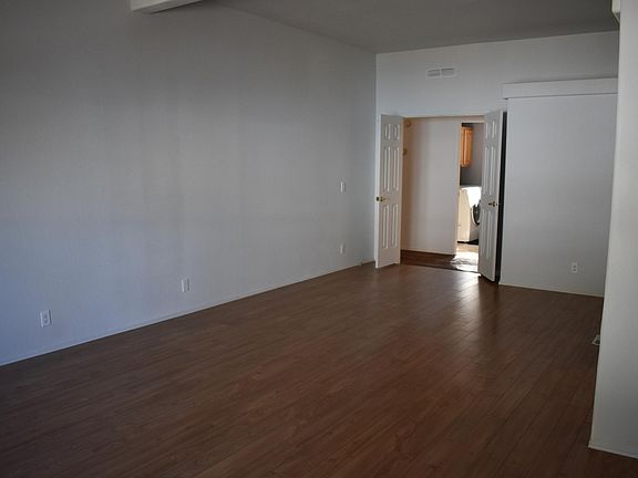 3rd image of 9701 Sheridan Ave S