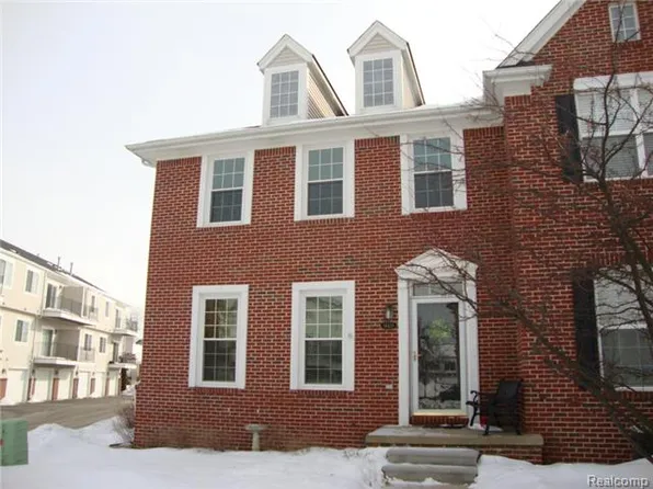 14456 Victoria Dr, Sterling Heights, MI 48313
