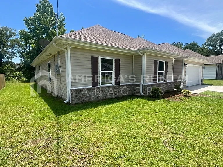 306 Kennesaw Ave — Photo 2