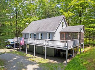 205 Covered Bridge Dr, Hawley, PA 18428