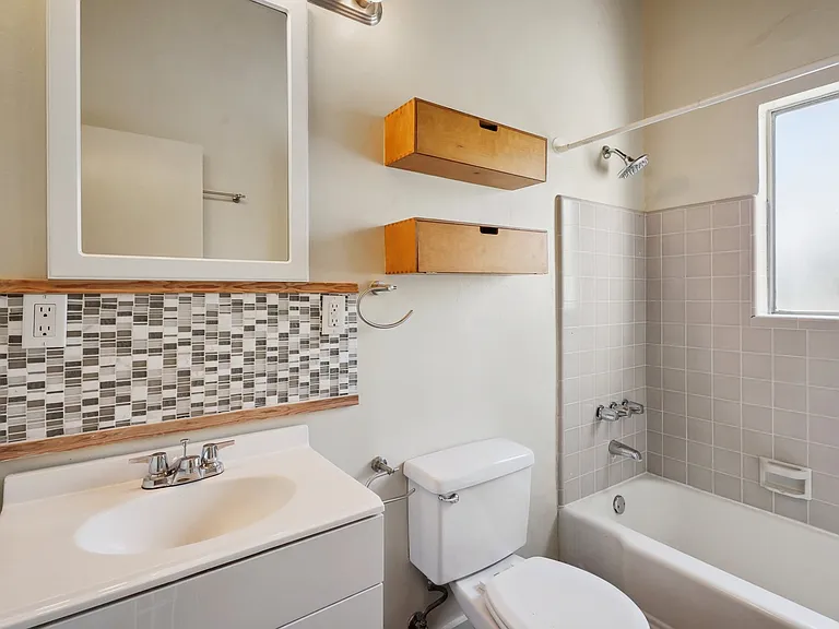 1233 Stanford St #A — Photo 11