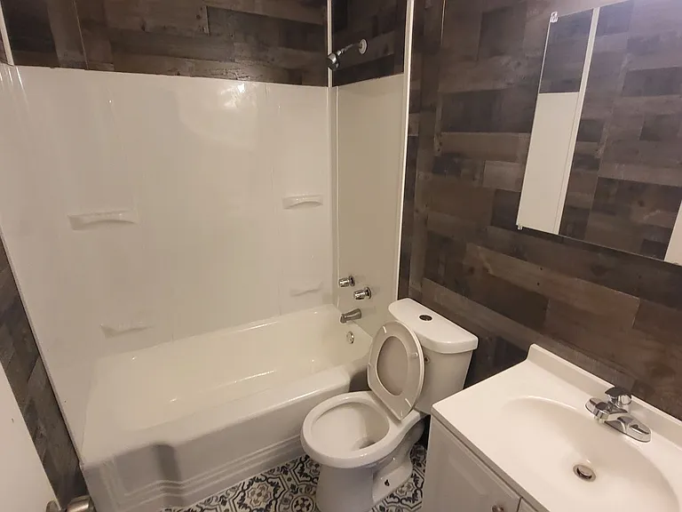 3701 N Whitney Ave — Photo 6