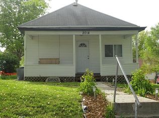 2014 L St, Auburn, NE 68305
