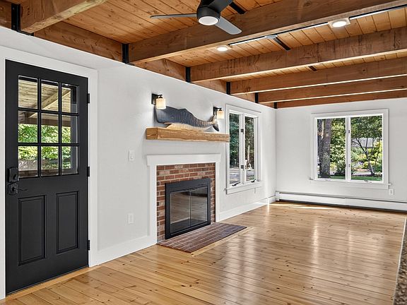 3rd image of 180 School St