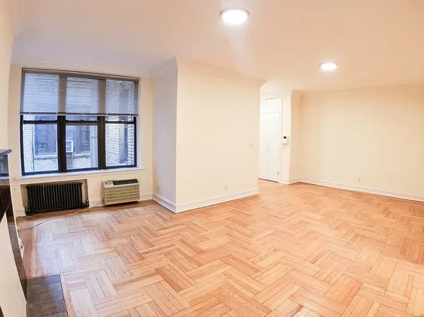 107 East 63rd Street image 1 of 6