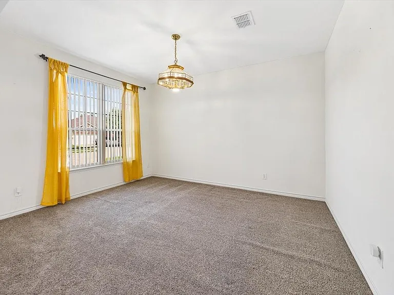 7704 Labrador Dr — Photo 27