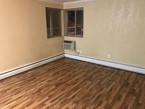 5th image of 3120 Hennepin Ave Unit 6