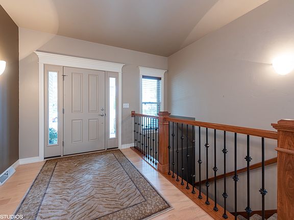 5th image of 430 Terrace Lake Ct