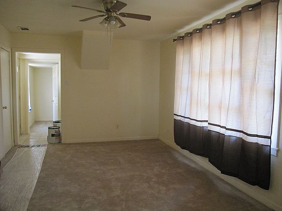 4th image of 311 Loma Dr