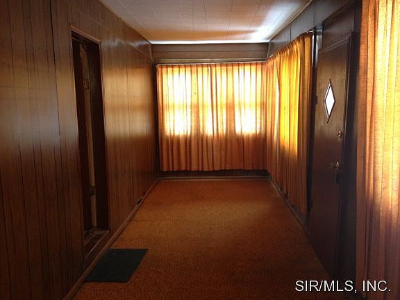 4th image of 2240 Lincoln Ave