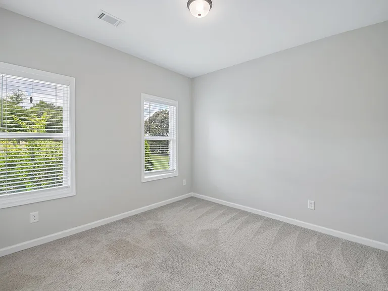 1121 Birchwood Dr — Photo 33