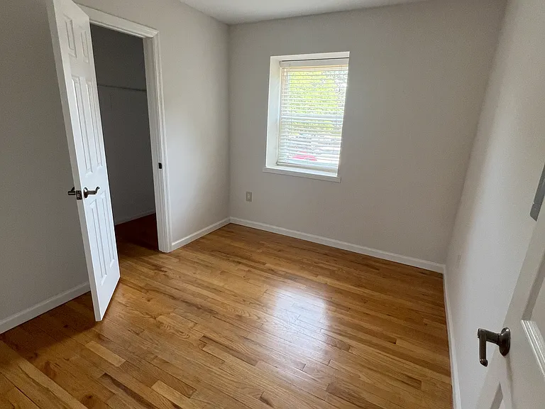 713 Silver Ct — Photo 6
