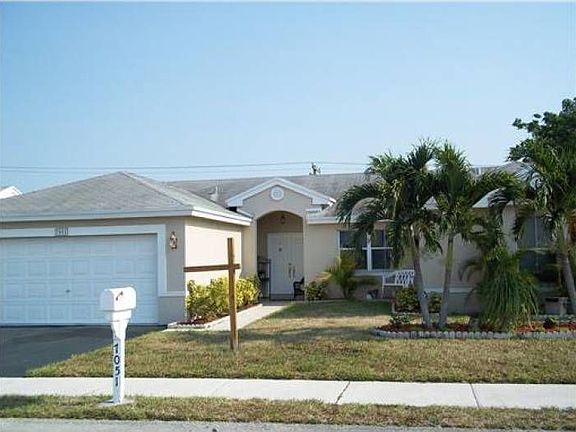 2nd image of 7051 SW 42nd Pl
