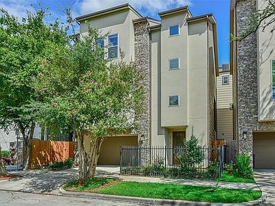 Beautiful Contemporary home 
in the heart of Montrose.