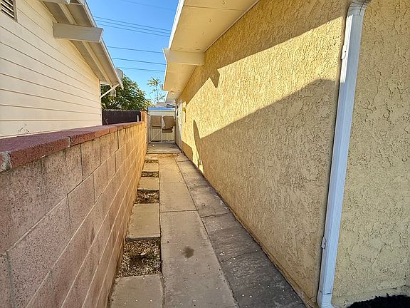 4th image of 1120 W Avenue H6 #2