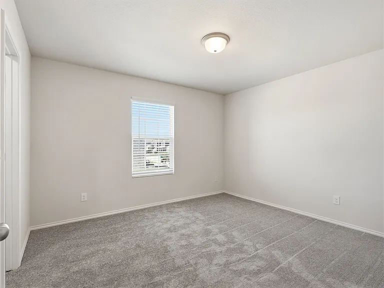 933 Dressage Dr — Photo 28