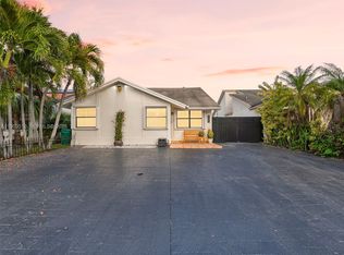 Las Casas, Miami, FL 33184