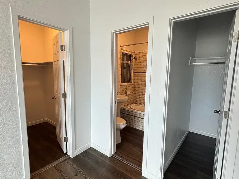 SILVER SPRAY APARTMENTS — Photo 12