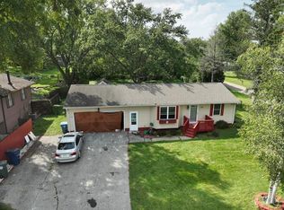 304 Drynan Dr, Waterloo, IA 50701