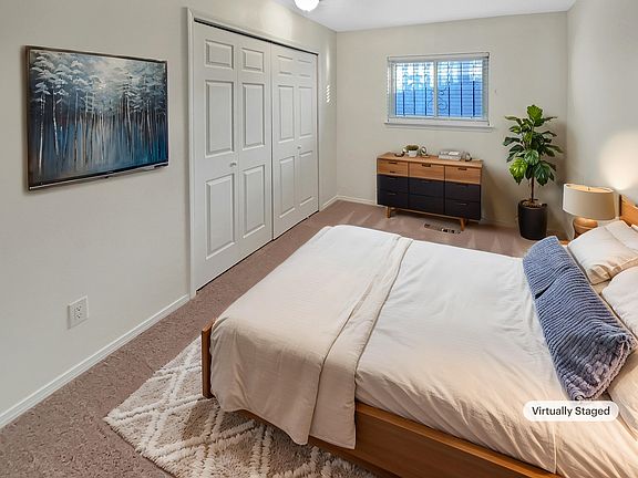 4th image of 5416 Noreen Dr NE