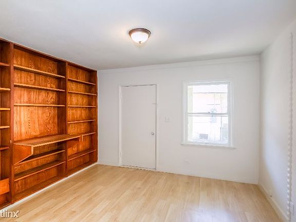 2nd image of 3712 1/2 Arlington Ave #2