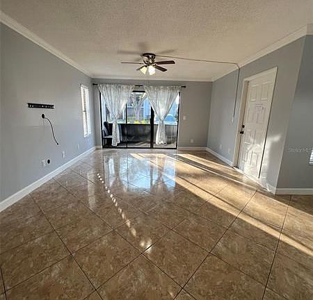 3rd image of 953 Courtyard Ln #B1