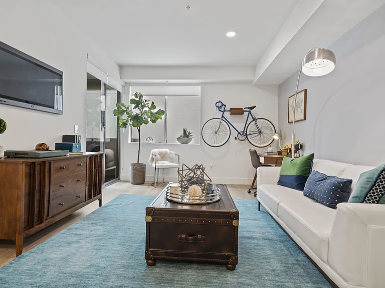 Living at NoHo — Photo 13