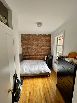 Rented by LJ Sloane Management | media 20